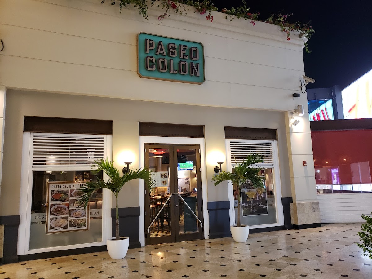 Oliver - Jockey Plaza-4